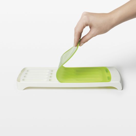 NO SPILL ICE STICK TRAY