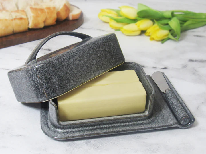PORCELAIN BUTTERIE- GRAY