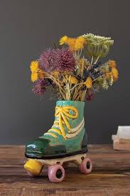 ROLLER SKATE PLANTER