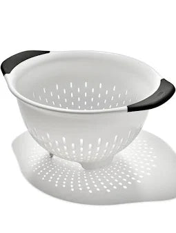 GG PLASTIC COLANDER