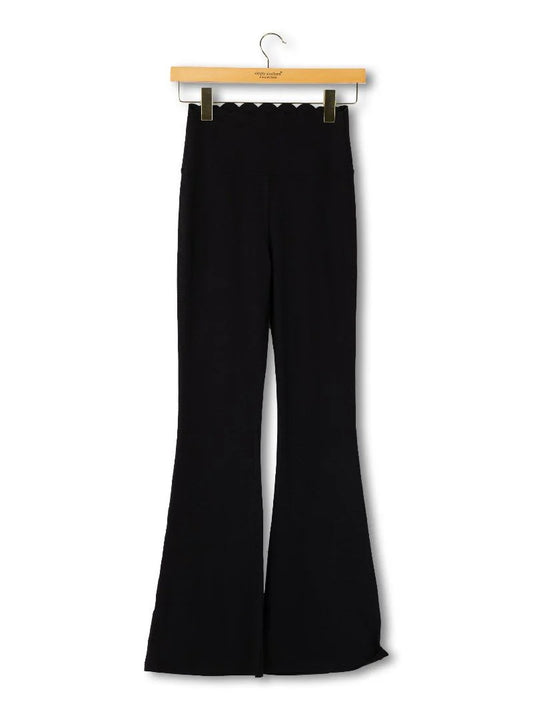 SCALOPED FLAIR LEGGING BLACK