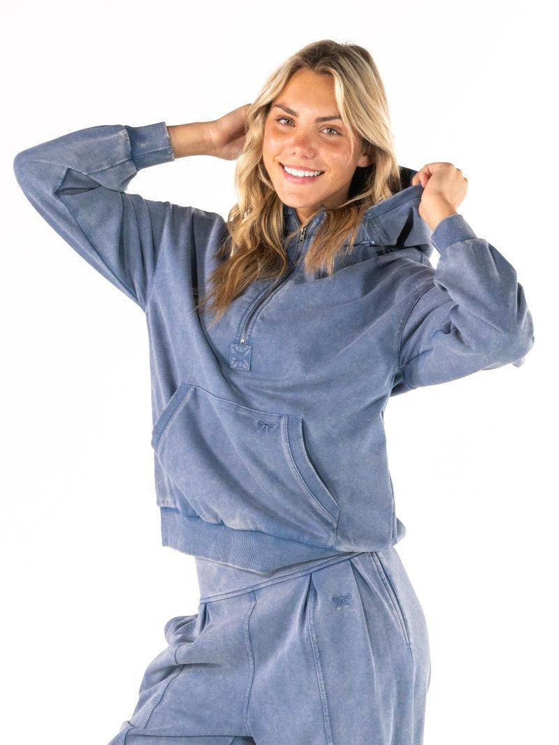 MINERAL WASH HOODIE