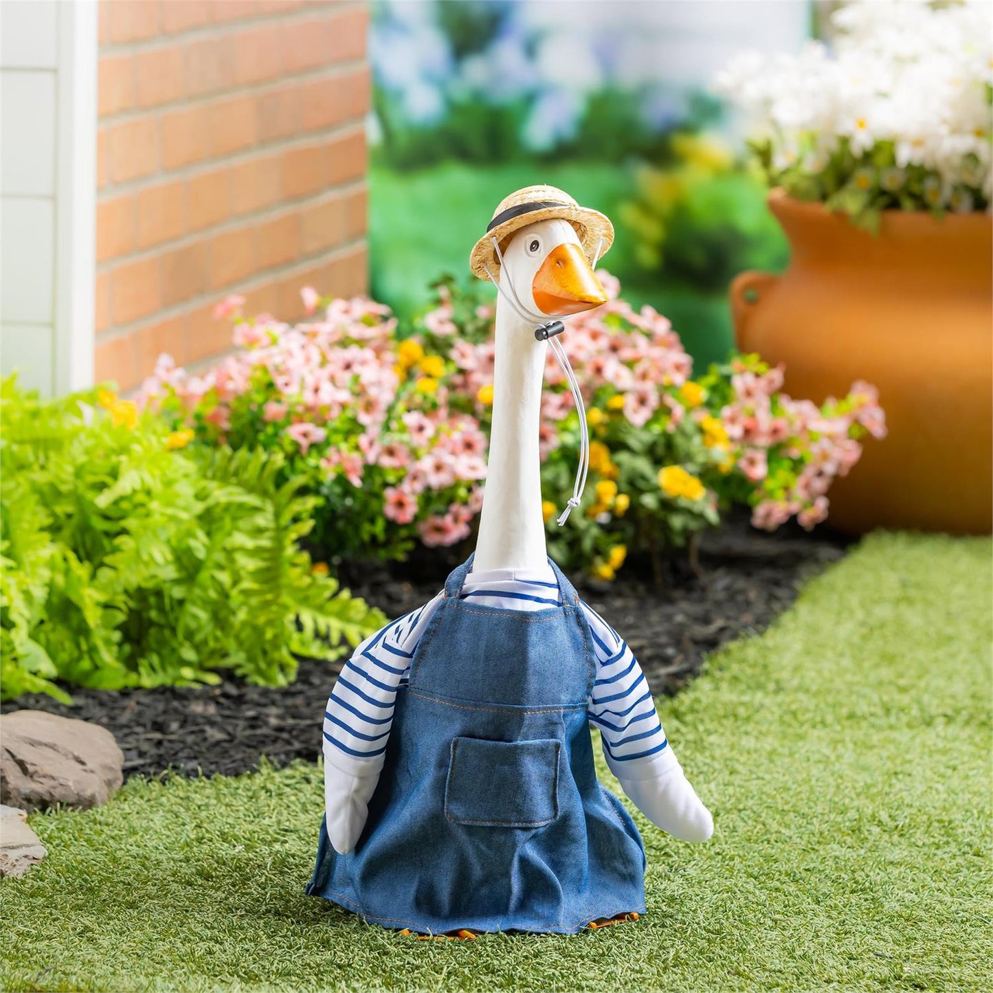 GOOSE OUTFIT GARDENER