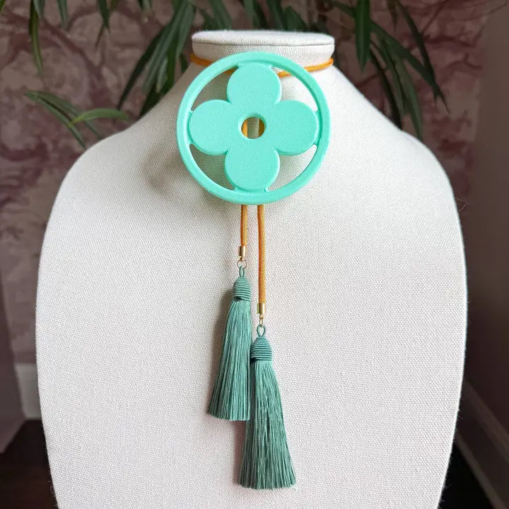 CLOVER BOLO