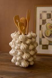 GARLIC VASE