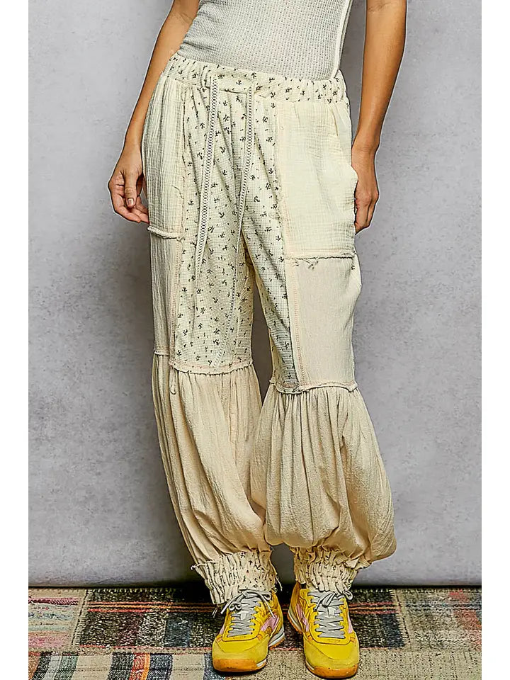 Waistband Floral Textured Woven Jogger Pants