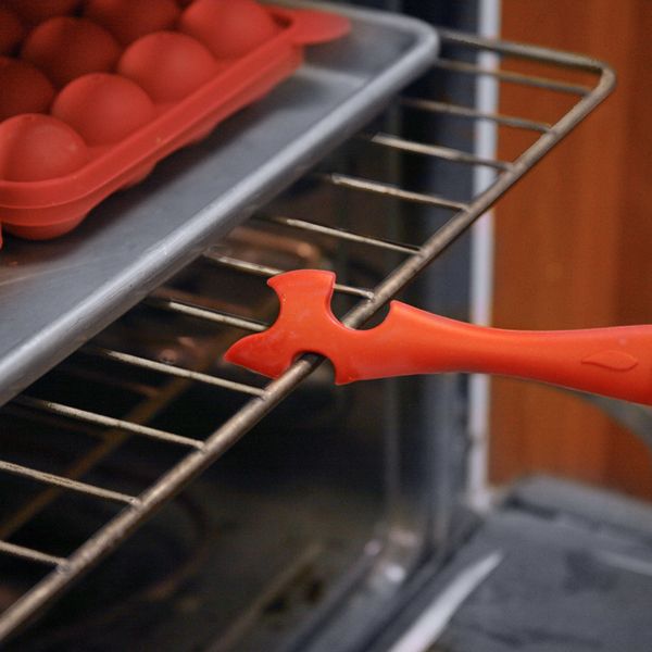 SILICONE OVEN RACK PUSH/PULL